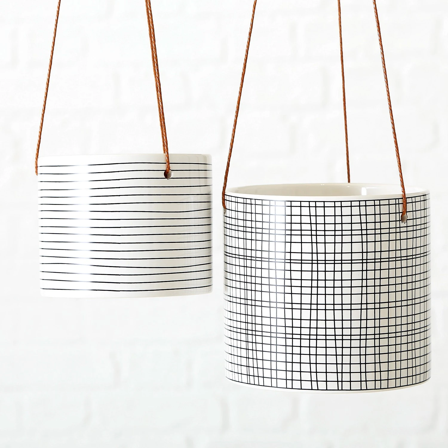 Boltze Pflanztopf Sannie (2-teilig) - Dolomit - Schwarz / Weiß 4 Boltze Pflanztopf Sannie (2-teilig) - Dolomit - Schwarz / Weiß – Bild 2