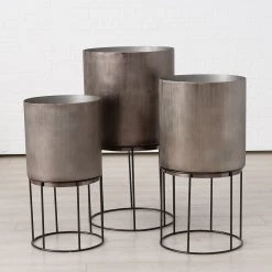 Boltze Pflanztopf Golia II (3-teilig) - Aluminium - Graphit 11 Boltze Pflanztopf Golia II (3-teilig) - Aluminium - Graphit -Günstiges Deko Geschäft 1000236677 210202 12515001189 MOOD DETAILS P000000001000236677 mood