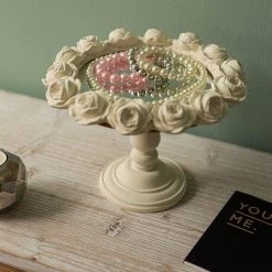 My Flair Kerzenständer Milva - Polyresin - Antikweiß -Günstiges Deko Geschäft 1000265765 210520 16221000627 MOOD DETAILS P000000001000265765 mood