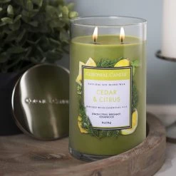 Colonial Candle Duftkerze Cedar & Citrus - Soja Wachs Mischung - Grün - 538g -Günstiges Deko Geschäft 1000271713 210625 16520400563 MOOD DETAILS P000000001000271713 mood