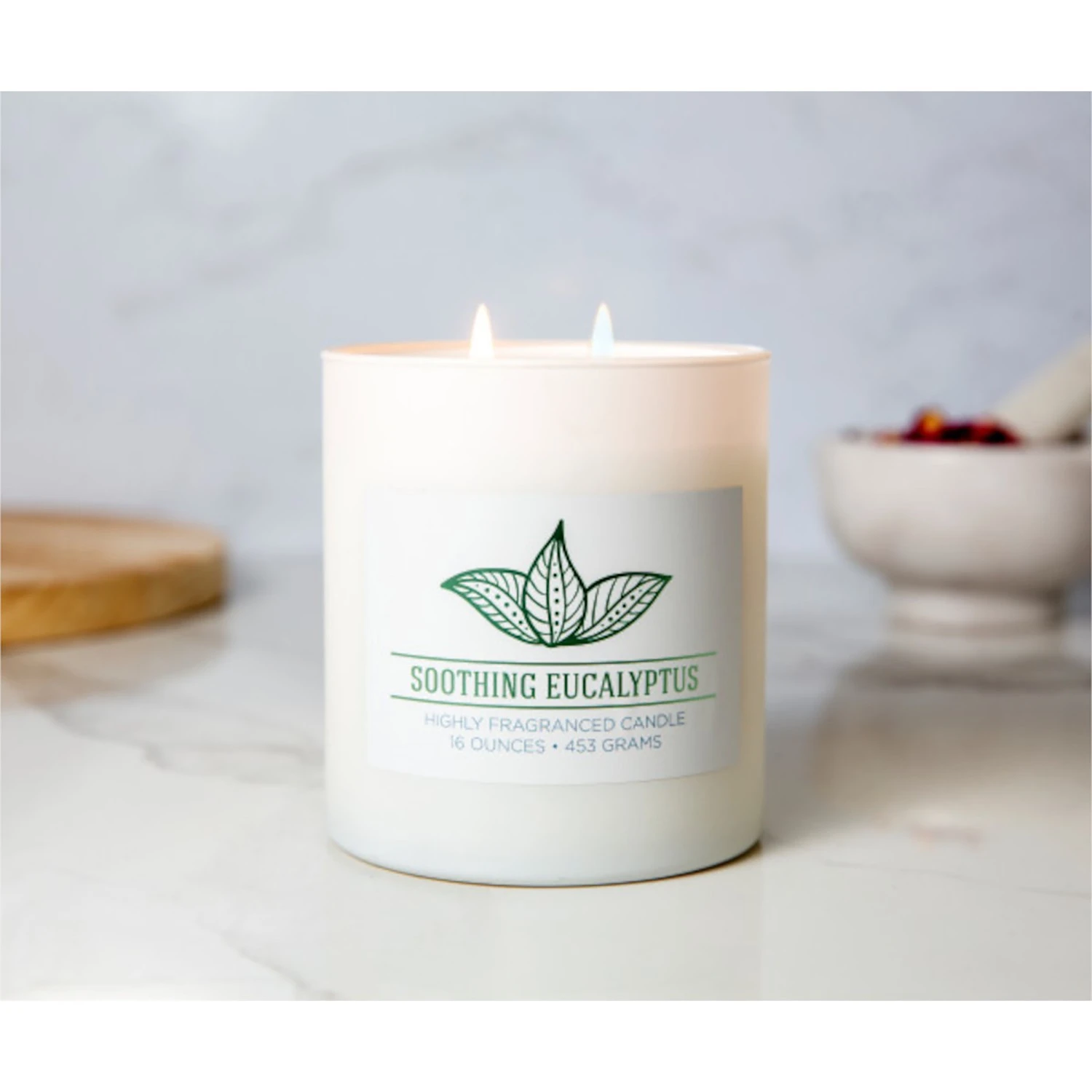 Colonial Candle Duftkerze Soothing Eucalyptus - Soja Wachs Mischung - Weiß - 453g 5 Colonial Candle Duftkerze Soothing Eucalyptus - Soja Wachs Mischung - Weiß - 453g – Bild 3