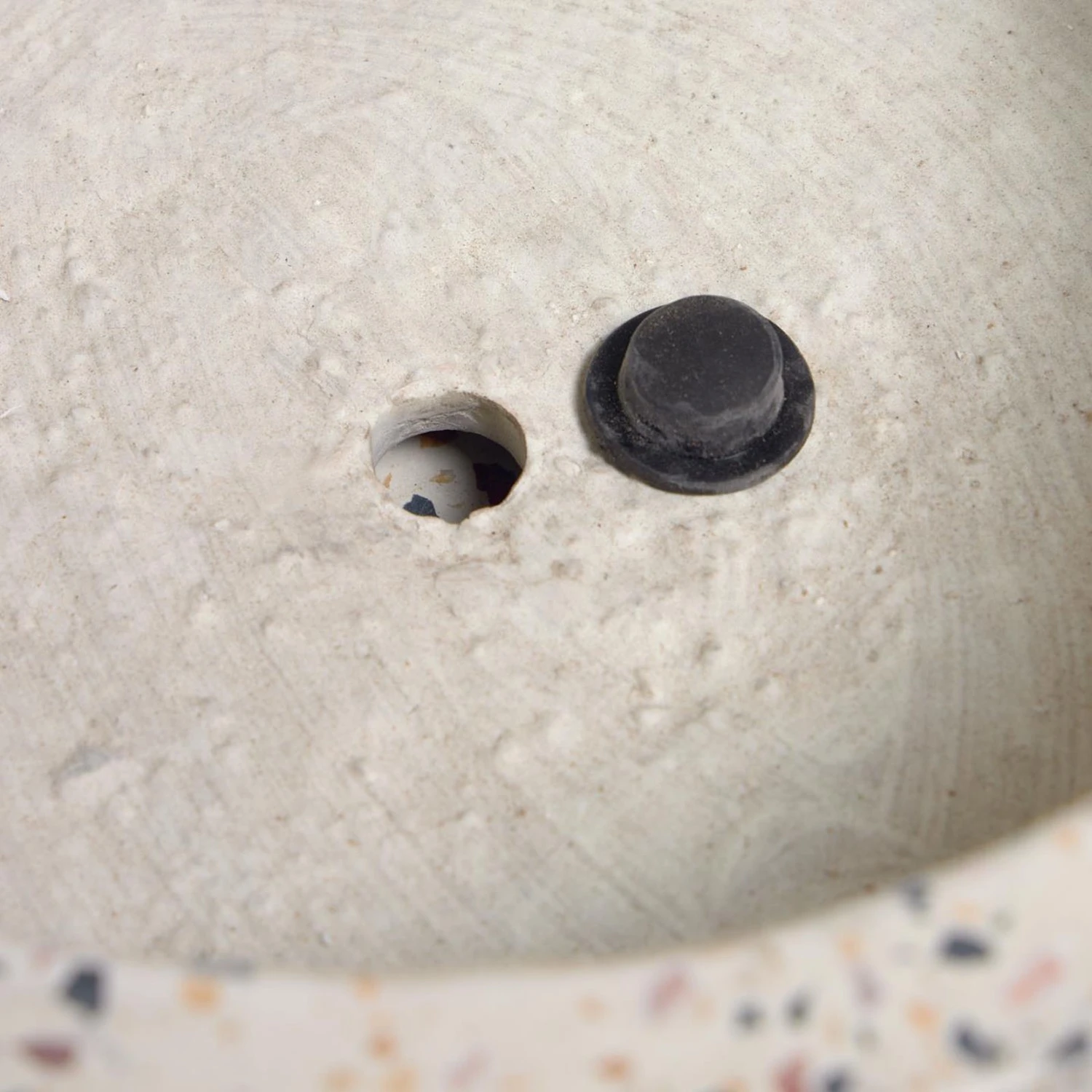 Twentyfour Pflanzkübel Lelis (2er-Set) - Terrazzo - Beige 7 Twentyfour Pflanzkübel Lelis (2er-Set) - Terrazzo - Beige – Bild 5