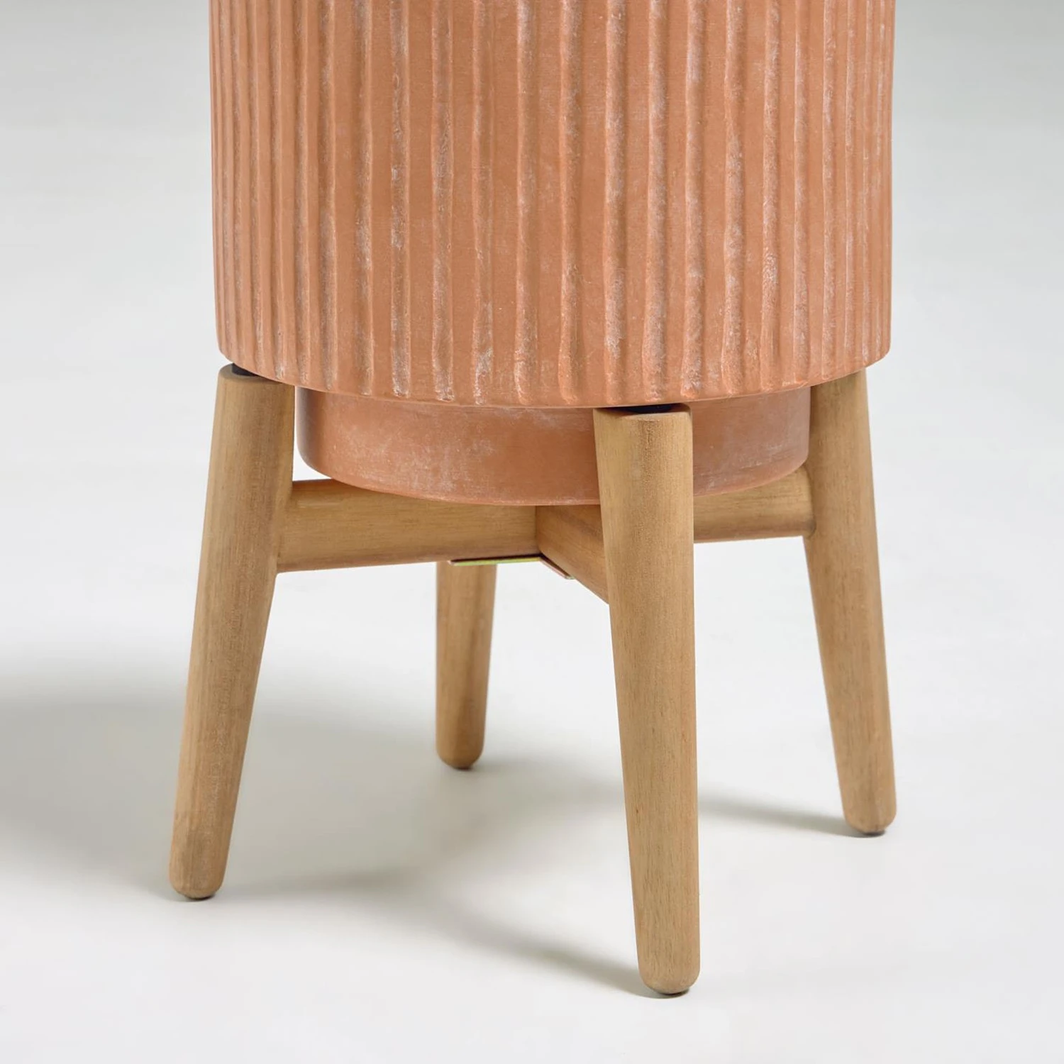 Twentyfour Pflanzkübel Elima - Terracotta / Acacia - Kupfer 5 Twentyfour Pflanzkübel Elima - Terracotta / Acacia - Kupfer – Bild 3