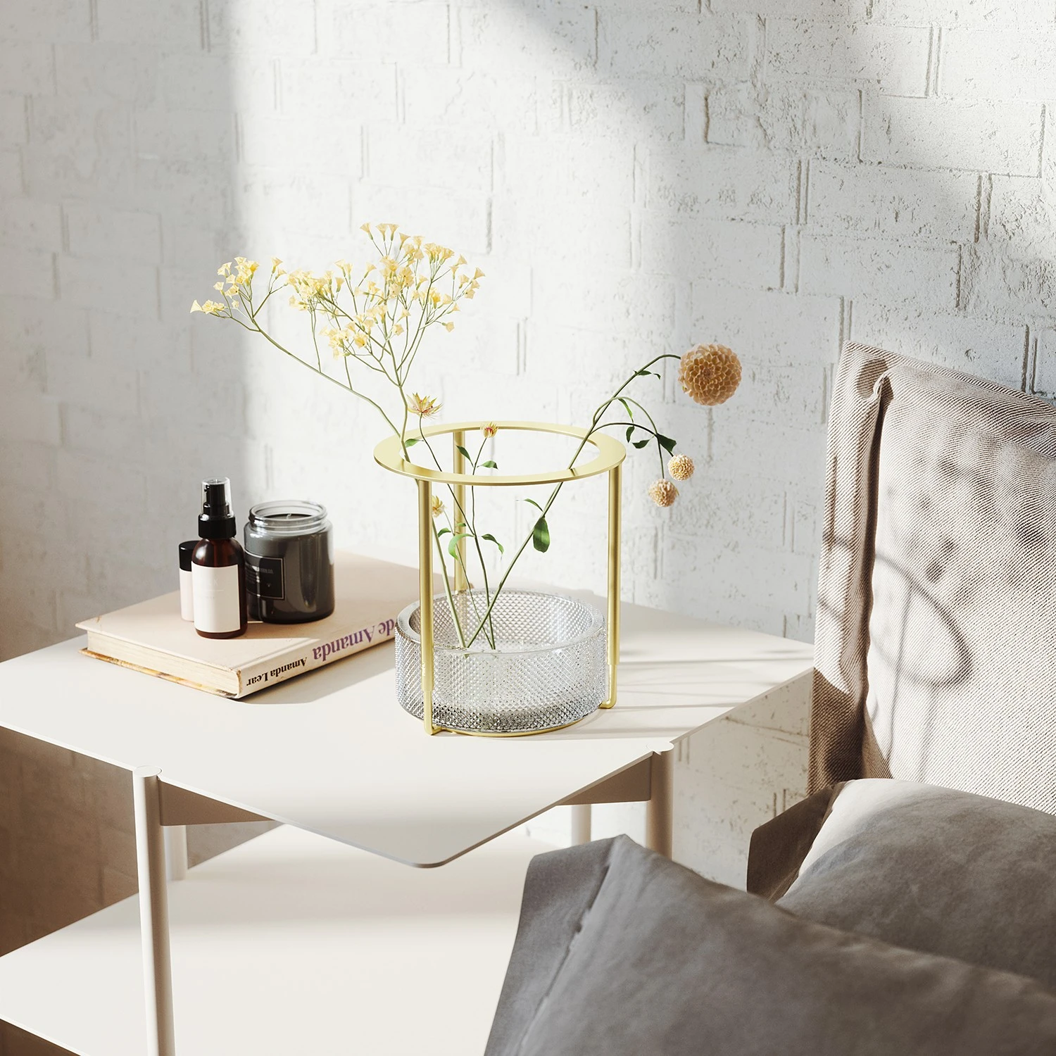 Umbra Vase Tesora - Aluminium / Stahl - Brass - 15,24cm x 25,73cm x 15,24cm 8 Umbra Vase Tesora - Aluminium / Stahl - Brass - 15,24cm x 25,73cm x 15,24cm – Bild 6