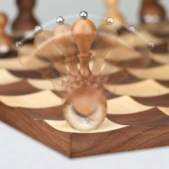 Umbra Schach-Set Wobble - Zink - Walnut - 37,795cm x 11,43cm x 37,795cm 38 Umbra Schach-Set Wobble - Zink - Walnut - 37,795cm x 11,43cm x 37,795cm -Günstiges Deko Geschäft 1000317002 220112 13103500256 DETAILS P000000001000317002