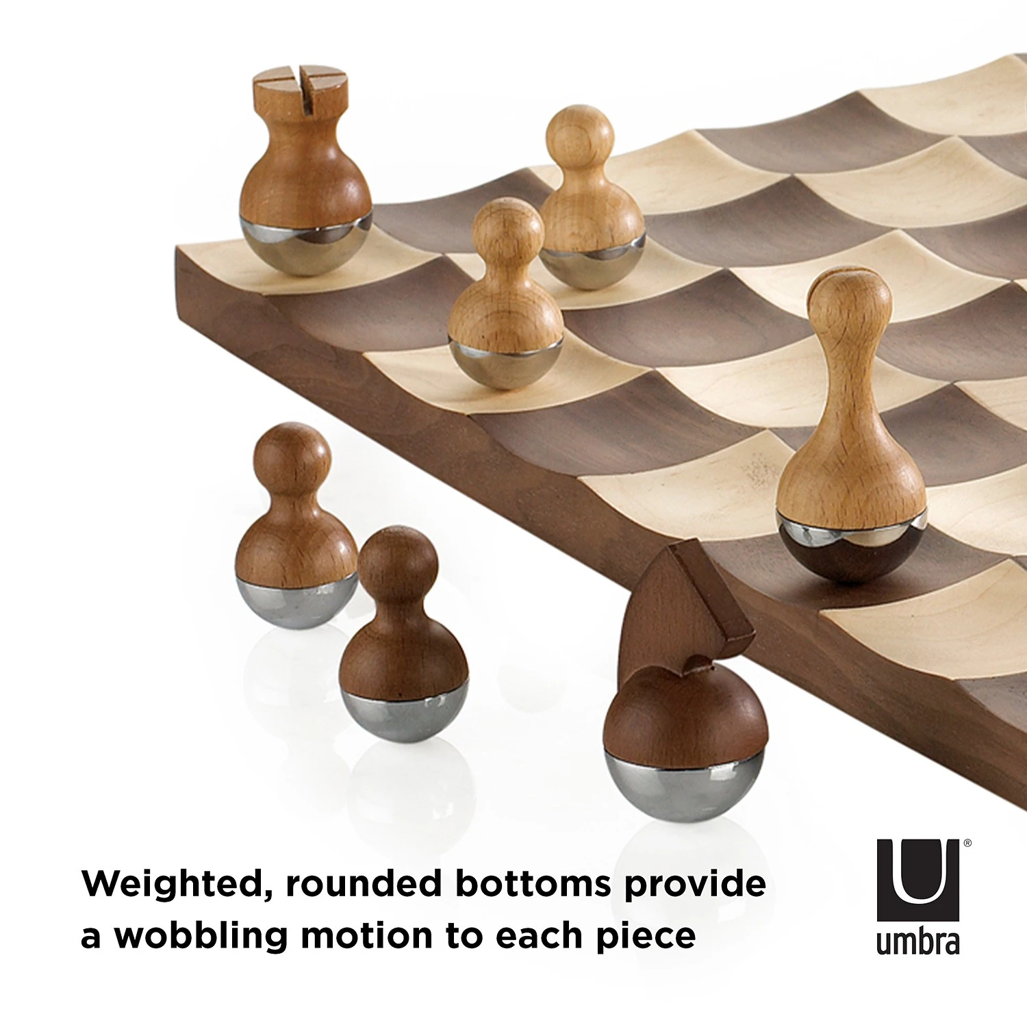 Umbra Schach-Set Wobble - Zink - Walnut - 37,795cm x 11,43cm x 37,795cm 22 Umbra Schach-Set Wobble - Zink - Walnut - 37,795cm x 11,43cm x 37,795cm – Bild 20