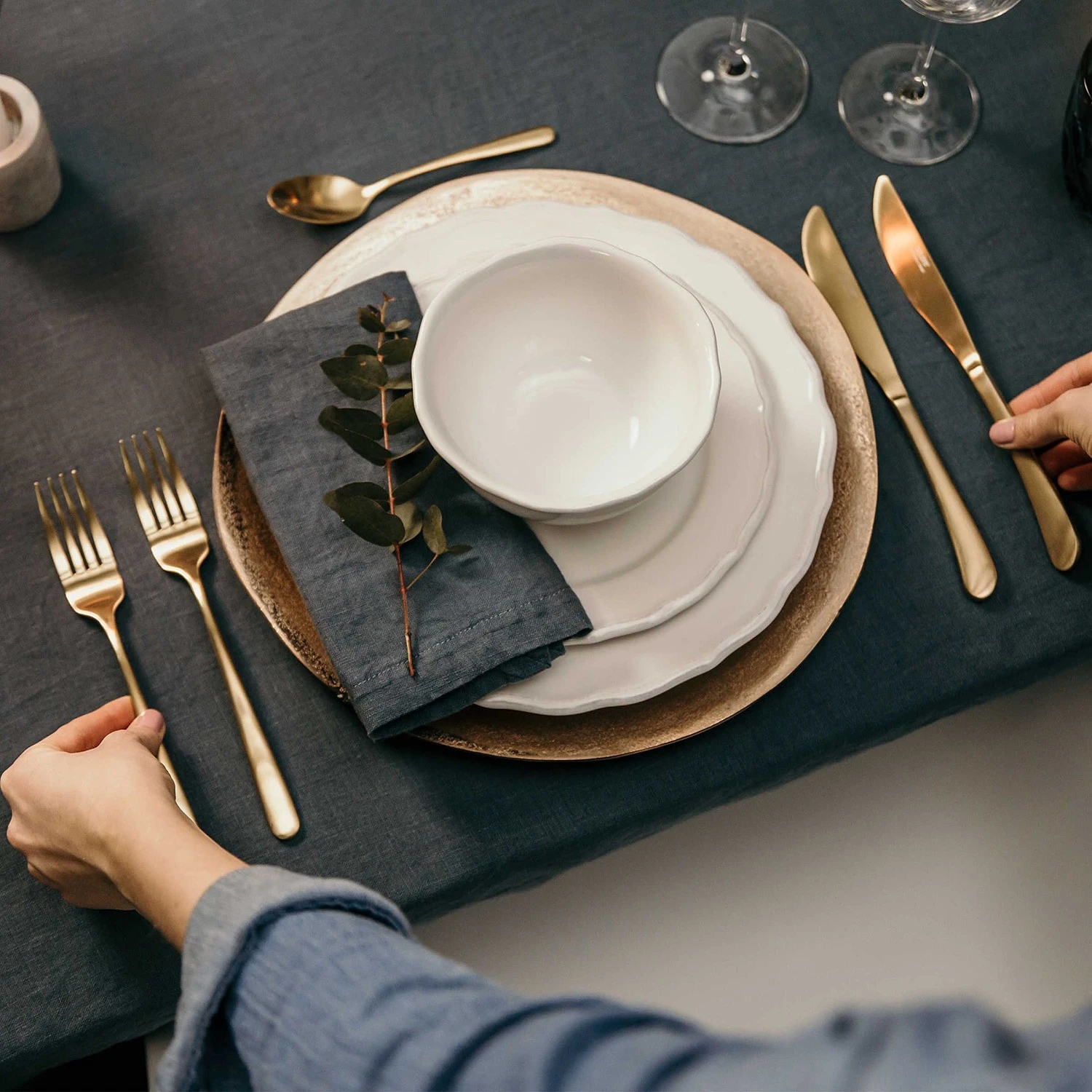 Butlers Dekoteller BANQUET IV - Aluminium - Gold 4 Butlers Dekoteller BANQUET IV - Aluminium - Gold – Bild 2