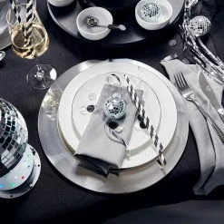 Butlers Dekoteller PIATTO - Edelstahl - Silber -Günstiges Deko Geschäft 1000339423 220307 022 MOOD DETAILS P000000001000339423 mood