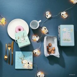 Butlers LED-Lichterkette PEANUTS - Polyester PVC - 20-flammig 9 Butlers LED-Lichterkette PEANUTS - Polyester PVC - 20-flammig -Günstiges Deko Geschäft 1000360437 220630 021 MOOD DETAILS P000000001000360437 mood