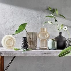 Butlers Vase PAREA - Aluminium - Schwarz -Günstiges Deko Geschäft 1000364993 220802 020 MOOD DETAILS P000000001000364993 mood