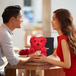 Relaxdays Roter Rosen Teddybär mit Geschenkbox 14 Relaxdays Roter Rosen Teddybär mit Geschenkbox -Günstiges Deko Geschäft 96406f3b3de14861bf0b9ac26207f662