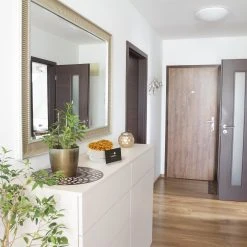 Relaxdays Weiße Rosenbox mit 18 goldenen Rosen -Günstiges Deko Geschäft c7f56ac93a4d4ba6bd7c805e3bd2c2e3